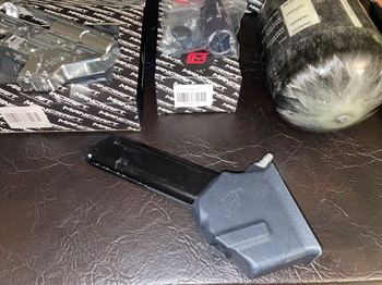 Bild 5 für HPA Bulk sale - Mancraft PDIK V3 HPA Engines , Armotech Carbon 1,1L tank + Ninja Reg, Glock / AAP Hpa adapter and more...!