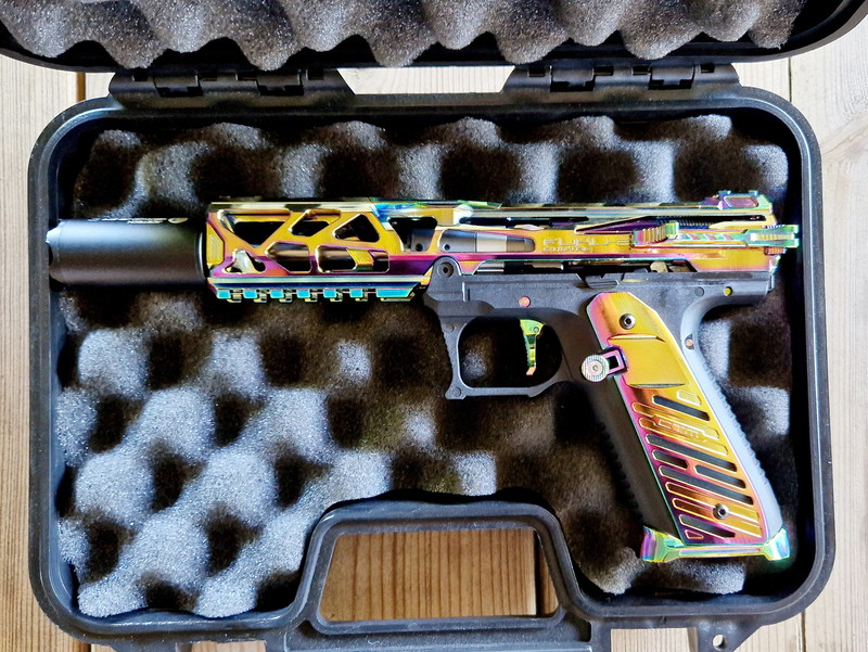 Imagen 1 de Custom Aap01 Rainbow