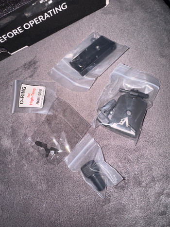 Afbeelding 3 van Army Armament TTI Pit Viper GBB, Begadi Upgrade Version   neuwertig, Zubehör