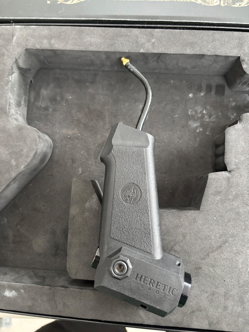 Afbeelding 1 van Heretic Labs Tank grip MTW