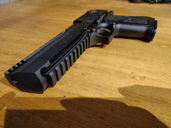 Imagen 2 de DESERT EAGLE .50 AE BLACK FULL METAL | GBB | CYBERGUN ZGAN