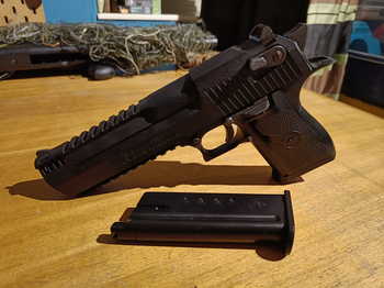 Bild 4 für DESERT EAGLE .50 AE BLACK FULL METAL | GBB | CYBERGUN ZGAN