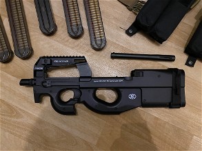 Image for P90 set met extra barrel diverse pouches