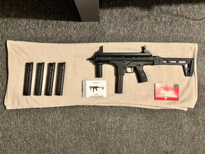 Bild für Beretta PMX GBB SMG met 5 magazijnen