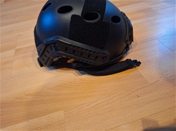 Afbeelding 2 van Fast helm + monteerstuk voor gopro