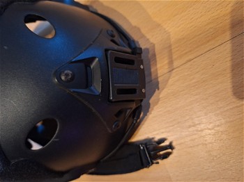 Afbeelding 4 van Fast helm + monteerstuk voor gopro