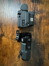 Afbeelding van EOtech replica red dot + magnifier