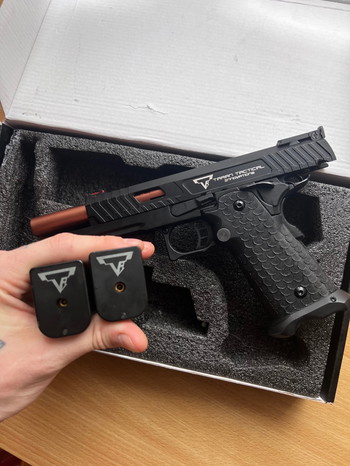 Bild 3 für COMBAT MASTER JW3 2 magazines