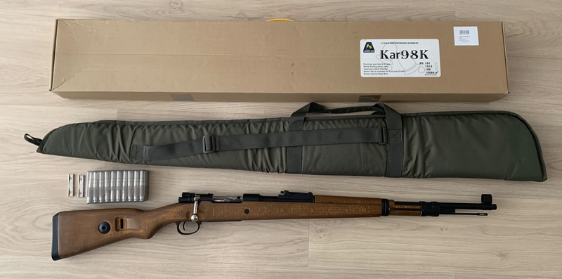 Image 1 pour Double Bell Kar98K, shell ejecting, echt hout, gas versie. Incl. originele doos, foedraal en 20 shells.
