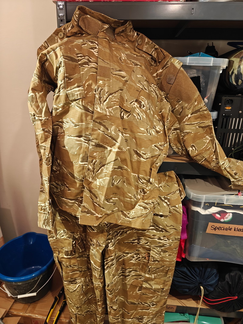 Bild 1 für Broek & Top set nieuw!!! Maat Large-regular