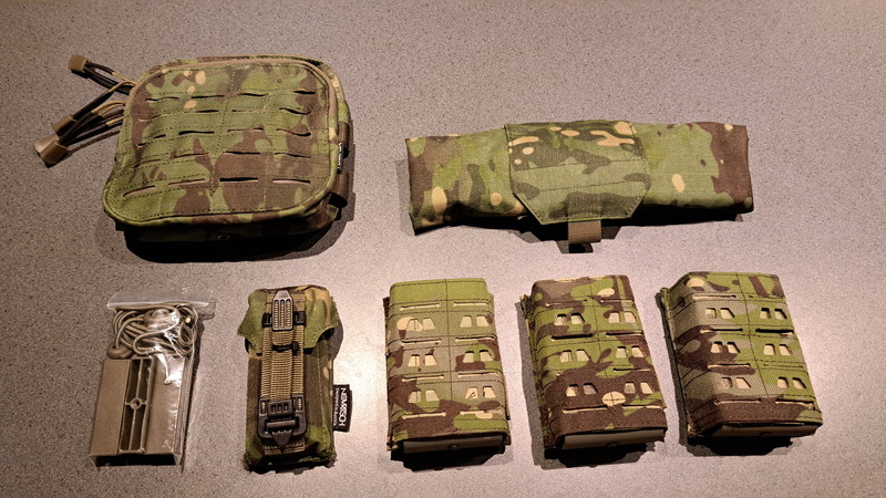 Afbeelding 1 van various pouches ACP tropic