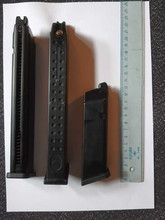 Image pour We g17/g18c mags 2 extended 1 regular