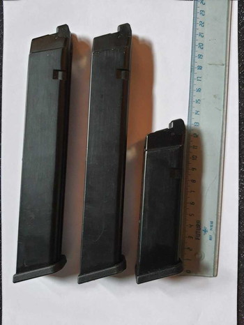 Image 2 pour We g17/g18c mags 2 extended 1 regular