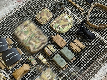 Imagen 5 de Warrior Laser Cut LPC V3 + 16 pouches/slings/etc.