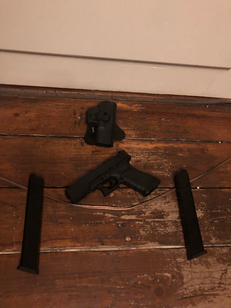 Bild 1 für Glock 18c met 2 verlengde maggs