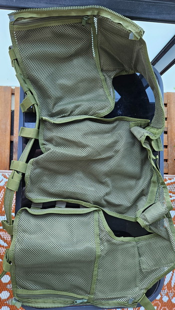 Afbeelding 3 van Groene opsvest met opbergmogelijkheden