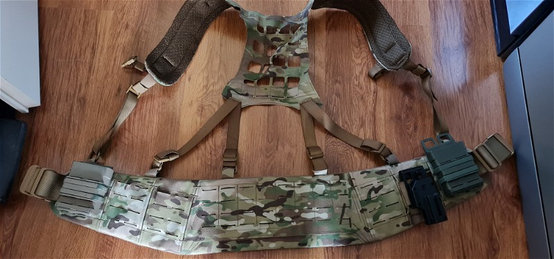 Afbeelding 1 van Novritsch harnas met battle belt en klittenband riem