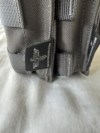 Imagen 2 de 2x Invader Gear 5.56 Triple Direct Action Mag Pouch - Wolf Grey
