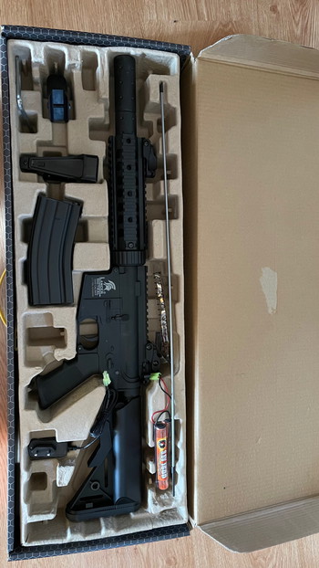 Bild 2 für M4A1 AEG with reddot, and grip