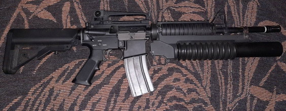 Image for AGM M4 GBB + M203 40mm Granatwerfer / grenade launcher + optionales Zubehör / optional accessoires: Daniel Defense RIS Clone lang, UBR Stock