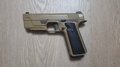 Bild für EMG Armorer Works Hudson H9 GBB