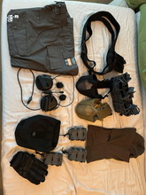 Image pour Airsoft Kleding & Gear Lot - Ook losse verkoop!