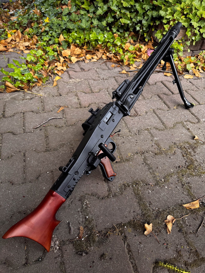 Image 1 pour AGM MG42