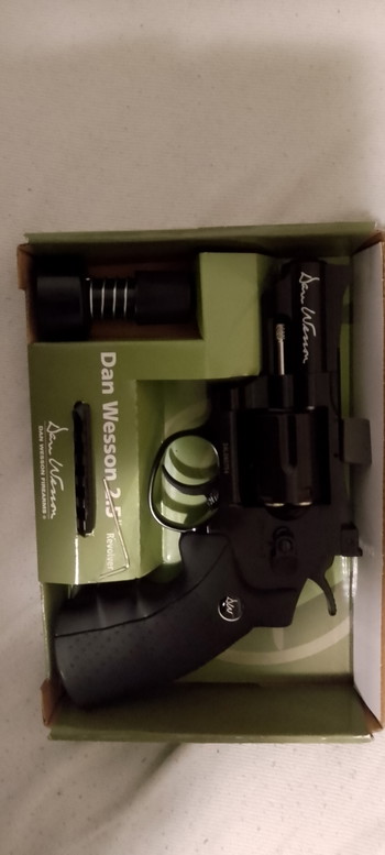 Afbeelding 2 van Dan wesson