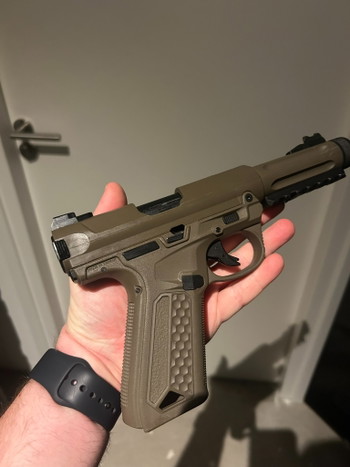 Afbeelding 2 van AAP-01 (semi-full auto)