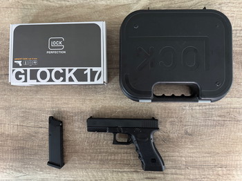 Afbeelding 2 van Metal Glock 17 GBB by Umarex/GHK