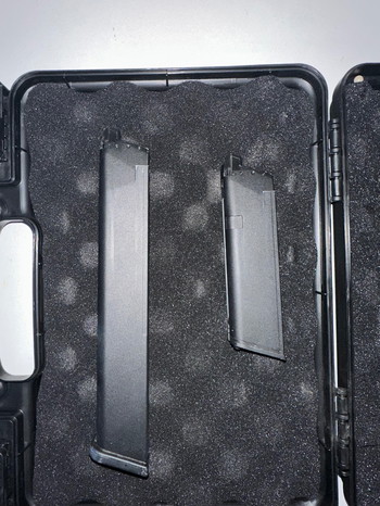 Image 3 pour Umarex Glock 18C Full Auto GBB + 2 mags VS + koffer