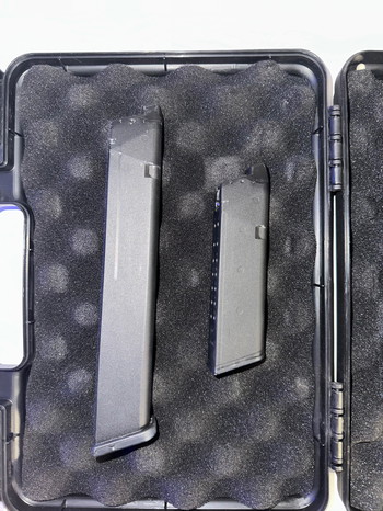 Image 4 pour Umarex Glock 18C Full Auto GBB + 2 mags VS + koffer