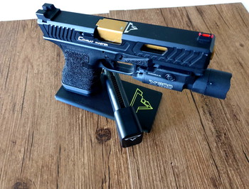 Afbeelding 4 van TTI glock 17 met taran slide en light