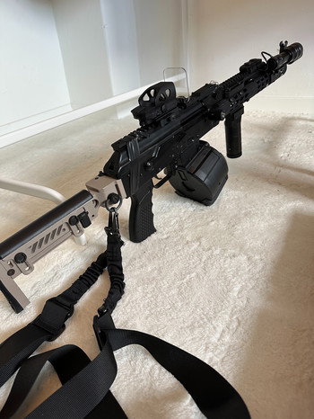 Afbeelding 3 van Custom Tokyo Marui GBB AKM met accessoires