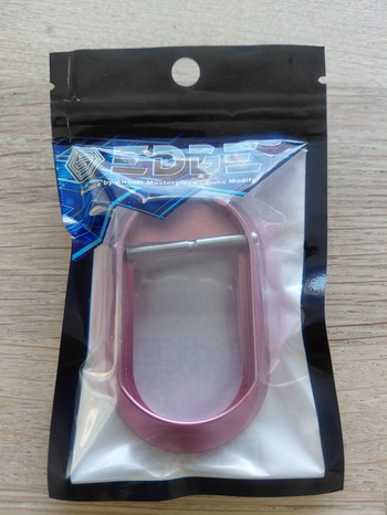 Image 3 pour Pink Edge magwell Type3