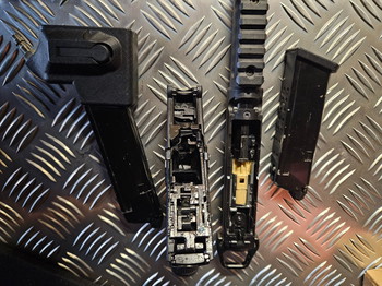 Imagen 3 de Aap 01 met hpa adapter en mp7 kit