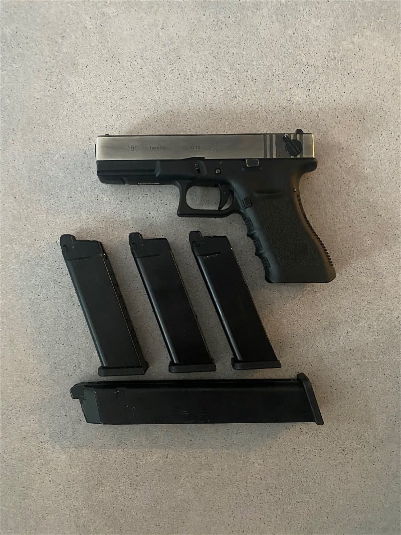 Image 1 for GLOCK 18C + 4 MAGS