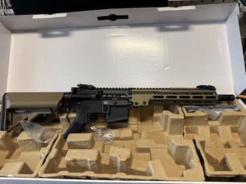 Bild 3 für CYMA CGS URGI MK16 10.5 GBBR-NIEUW-Realistische recoil machine