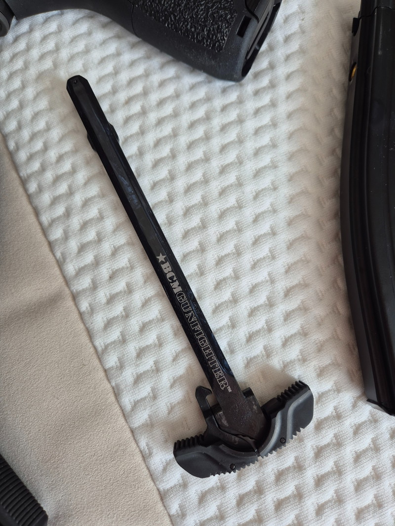 Image 1 pour MILSPEC BCM Charging Handle