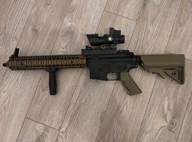 Afbeelding 1 van M4 MK18 + ASG koffer