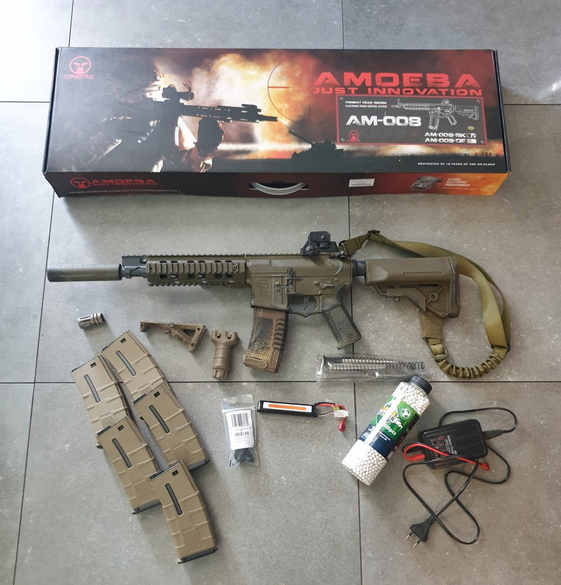 Bild 1 für Ares Amoeba AM-008 M4 met div. accessoires