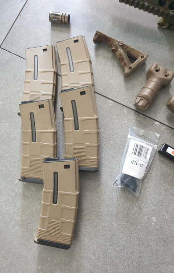 Bild 4 für Ares Amoeba AM-008 M4 met div. accessoires