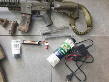 Bild 5 für Ares Amoeba AM-008 M4 met div. accessoires