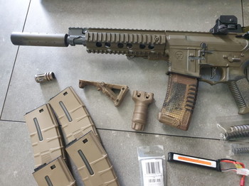 Bild 6 für Ares Amoeba AM-008 M4 met div. accessoires