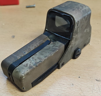 Afbeelding 4 van Aantal mooie losse onderdelen: Tan Holo, WE G17 slide, Flip up sights, sight mount
