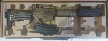 Bild 2 für WE M4A1 Desert + 4 mags + 5 flessen gas