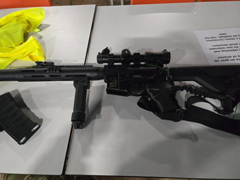 Bild 3 für UPGRADED DMR M4 van ICS, 1.68J-1.69J