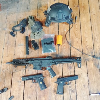 Image 2 for M4, hi-capa, helm met earmor, granaat
