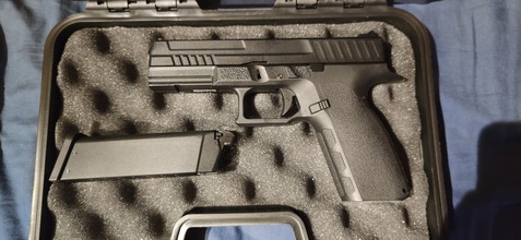 Afbeelding van Gun case met "gratis" KJW KP13 (GLOCK) erbij.