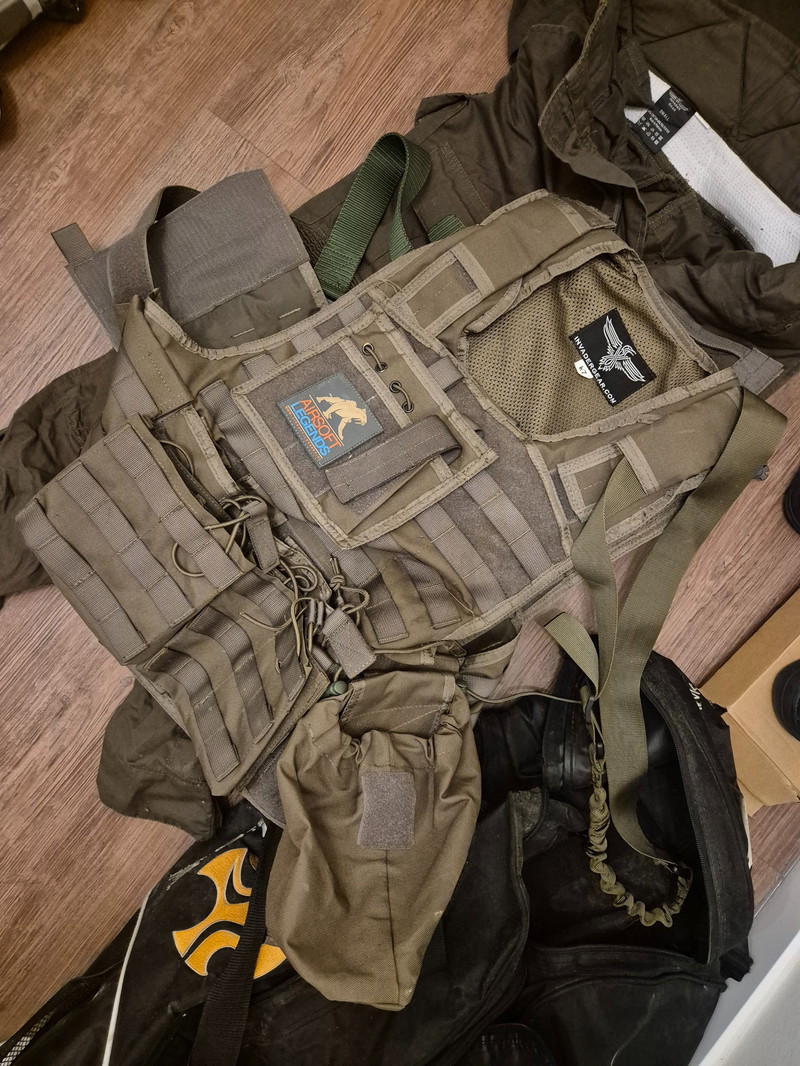 Bild 1 für Full uniform/ alles los te kopen